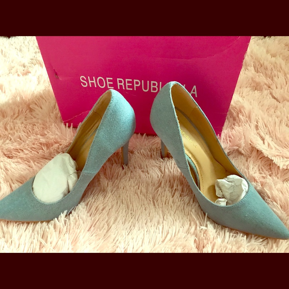 Akira Chicago- shoe republic LA denim pumps
